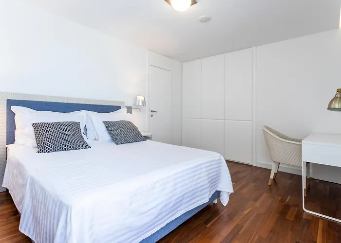 Blue Maris Znjan Apartment